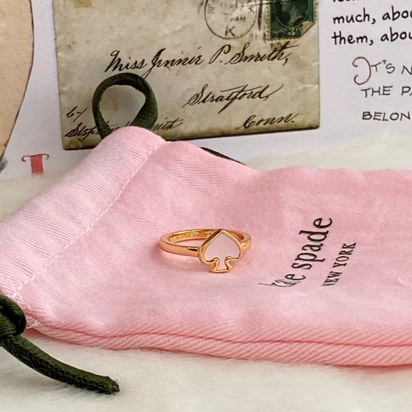 NEW KATE SPADE ♠️ PEARL SIGNATURE RING - 7 - Picture 5 of 9